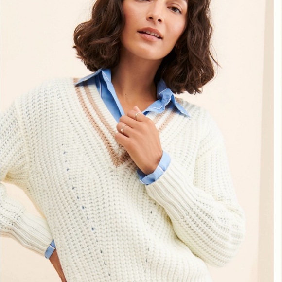 NWT Sage the Label Anthropology Ivory V-Neck Sweater - Picture 3 of 7